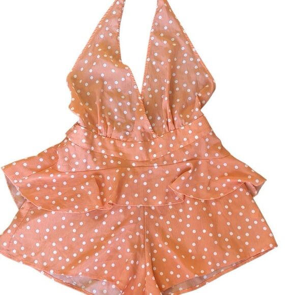 NWOT Pretty Little Thing Polkadot Halter Playsuit/Romper. Size 8. - Picture 5 of 10